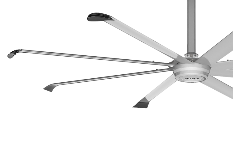 ventilador diamond hvls instalado en techo de baja altura, diseño compacto en un espacio pequeño